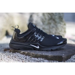 Nike presto 2016 черные с белым значком